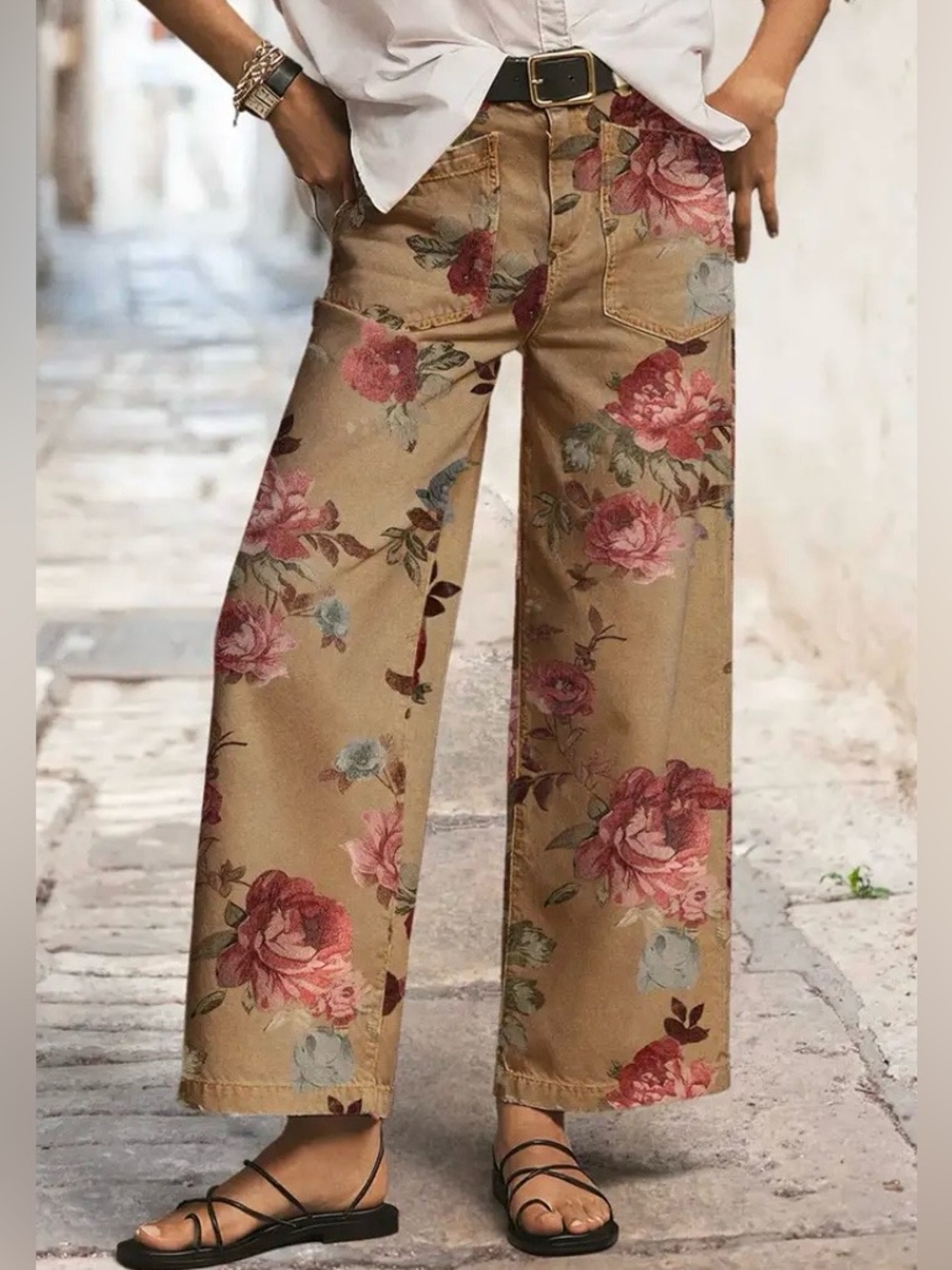 Flamingals Floral print Patch Pocket High Rise Straight Leg Jeans
